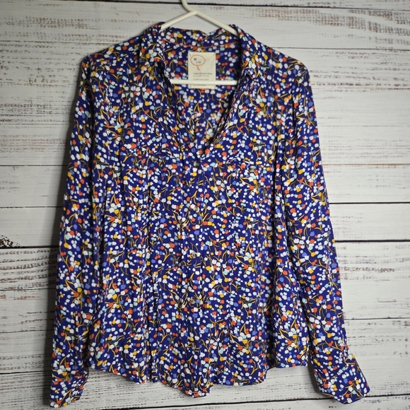 Anthropologie Tops - Anthropologie Womens 9 of 52 conversations Floral Palette Colorful Shirt sz 6